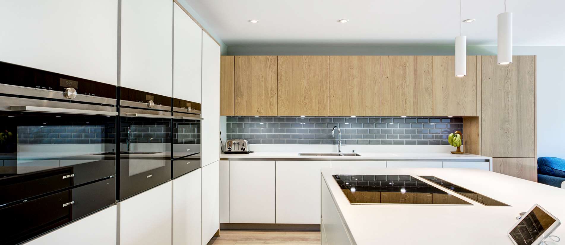 contemporary-townhouse-kitchen