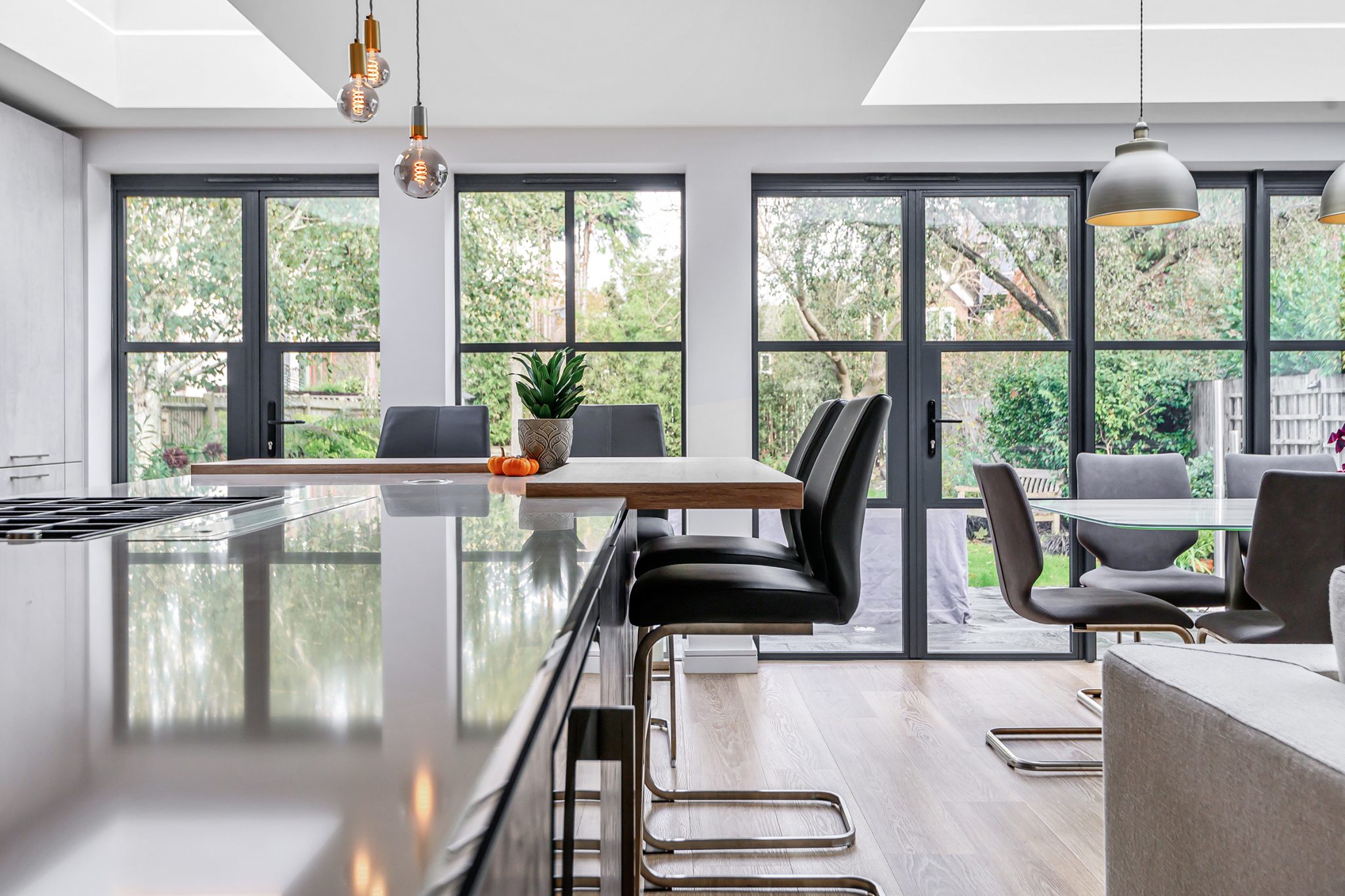 A Modern & Welcoming Kitchen Design with Hidden Utility