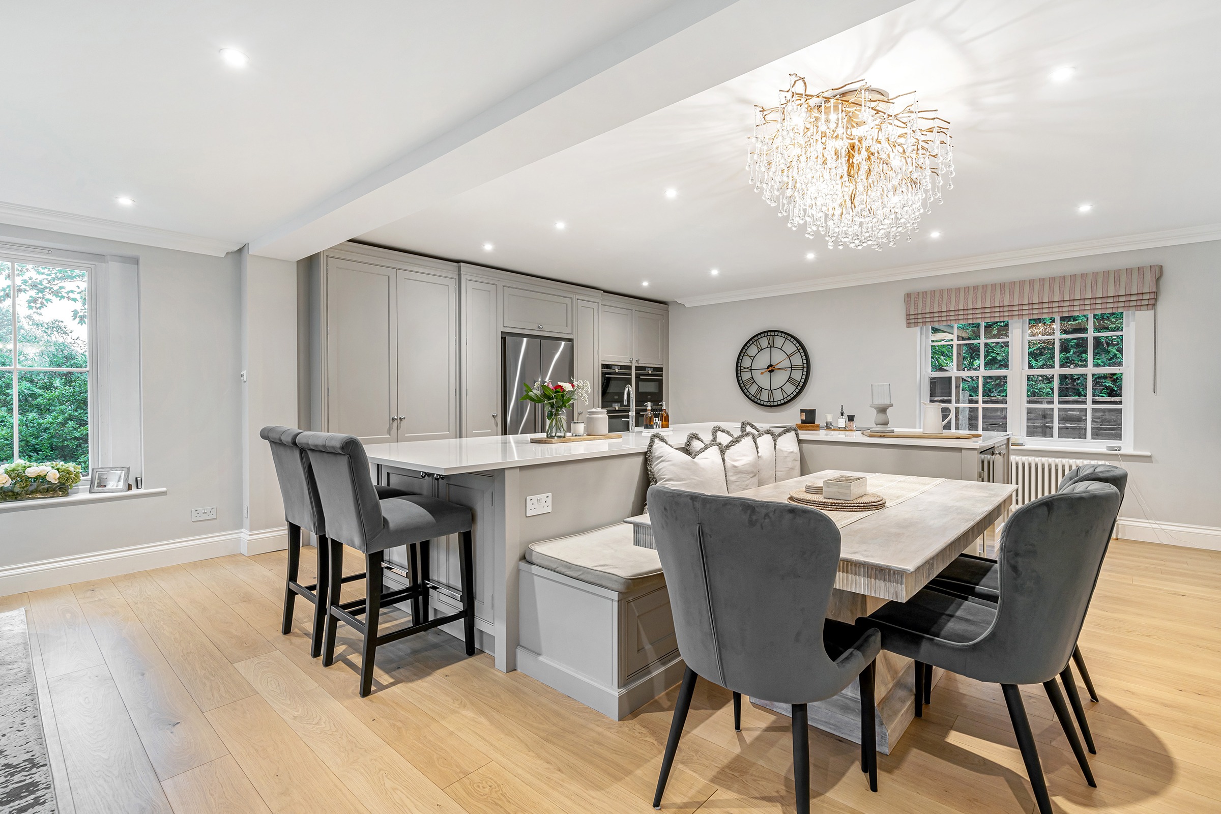 grey shaker kitchen with banquette seating