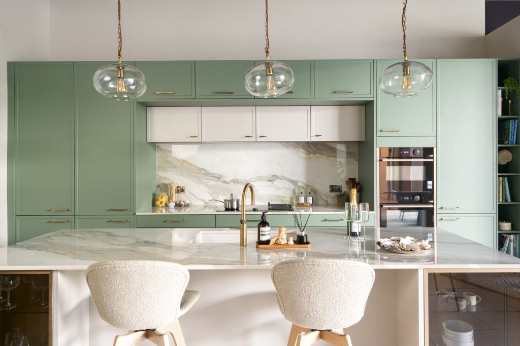 Modern skinny Shaker kitchen with slim cabinet frames by KCA